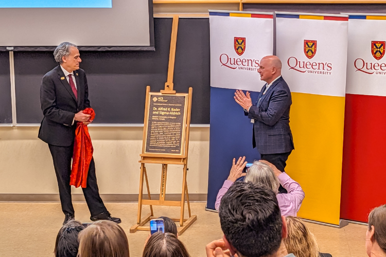 Queen’s Engineering Chemistry Alumnus, Dr. Alfred Bader, Recognized with ACS Historic Landmark